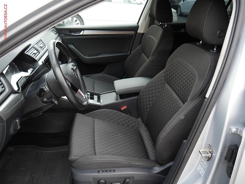 Škoda Superb (2018) 2.0 TDi 4x4, ČR, Style, DSG - fotka 9 z 21