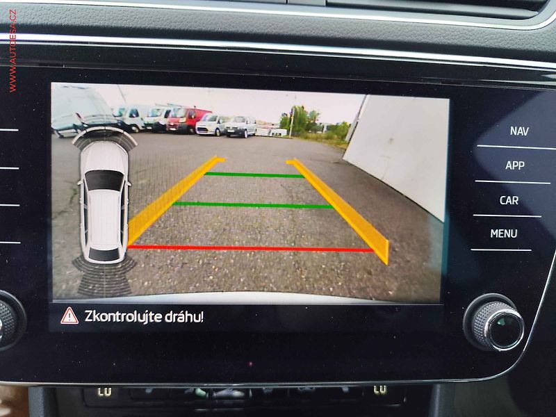 Škoda Superb (2020) 2.0TDi, ČR, DSG, LED, kamera - fotka 17 z 31
