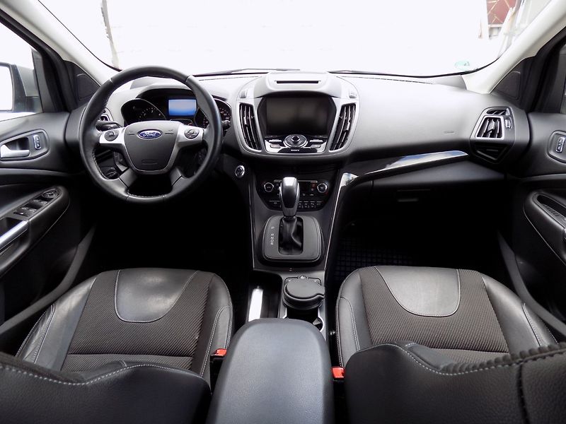 Ford Kuga (2016) 2.0TDCi/Individual/AWD/AT/ - fotka 21 z 44