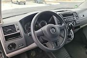 Volkswagen Transporter T5 Caravelle 2.0 TDI.
