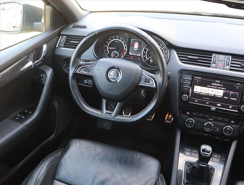 Škoda Octavia (2016) 2.0 TDI, Kůže, Navi, Bi-Xenony - fotka 7 z 27