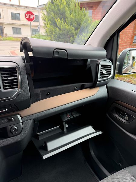 Toyota ProAce (2020) 8 místné - fotka 8 z 10