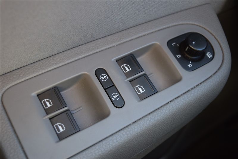 Seat Alhambra 1,4 TSi 110KW KLIMA NOVÁ NÁPLŇ - fotka 31 z 48