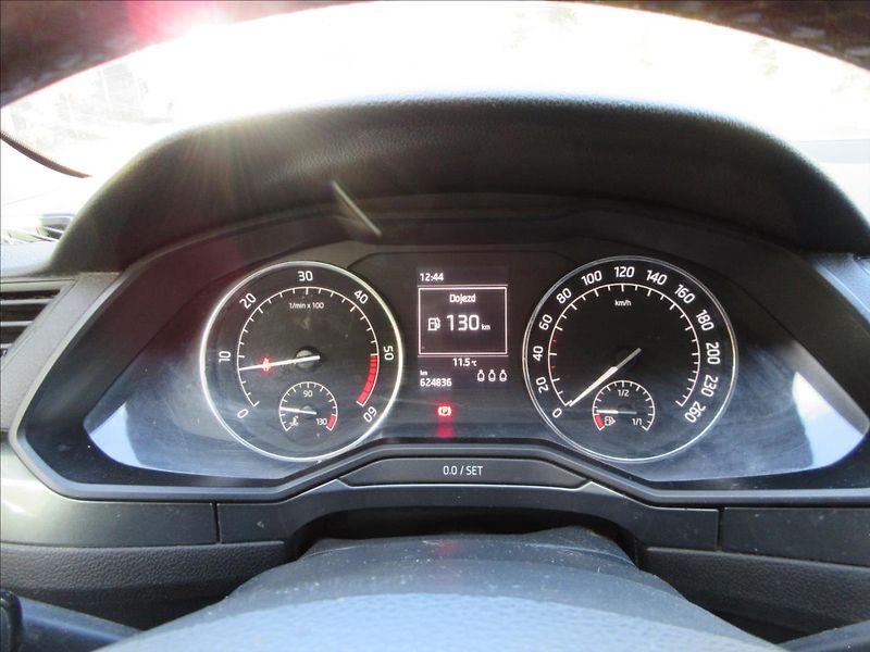 Škoda Superb 2,0 TDi, Kůže, Vada DPF, Kosme - fotka 19 z 26