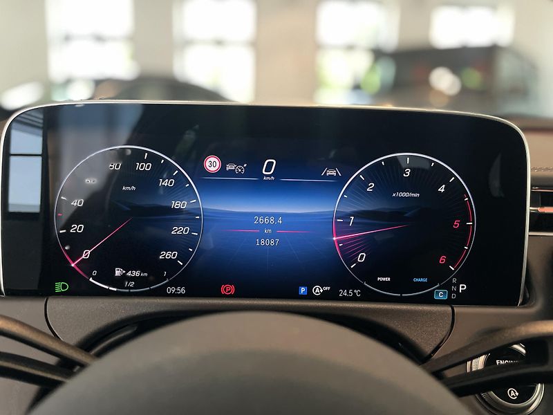 Mercedes-Benz Třídy E E 220d 4Matic AMG - fotka 25 z 41