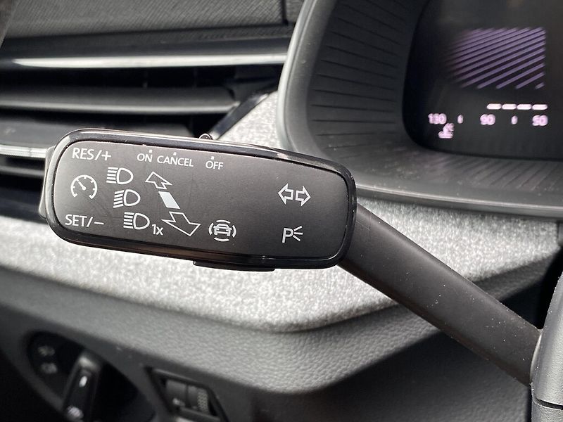 Škoda Kamiq 1,0 TSI 85 kW Selection - fotka 13 z 26