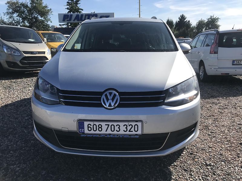 Volkswagen Sharan  2.0 TDI 110 KW,DSG,NAVI,5-MÍS - fotka 2 z 19