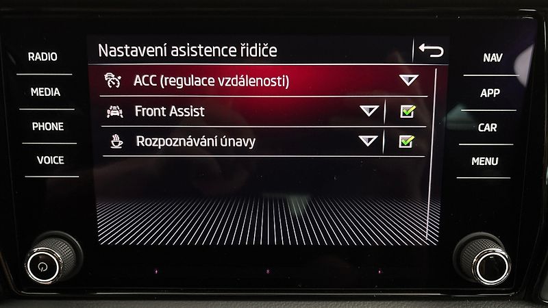 Škoda Kodiaq 2.0 TDI DSG 4x4 Sportline - fotka 25 z 29