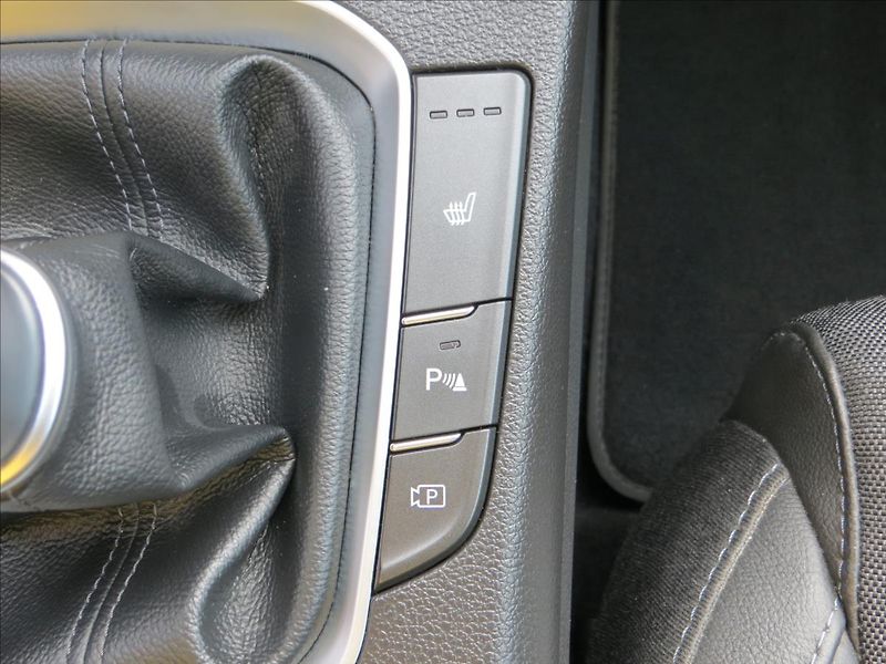Hyundai i30 1,5 T-GDI M-Hev Style kombi - fotka 17 z 30