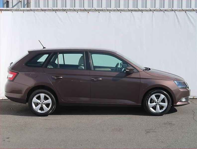 Škoda Fabia (2016) Style 1.2 TSI, Park. senzory - fotka 6 z 19