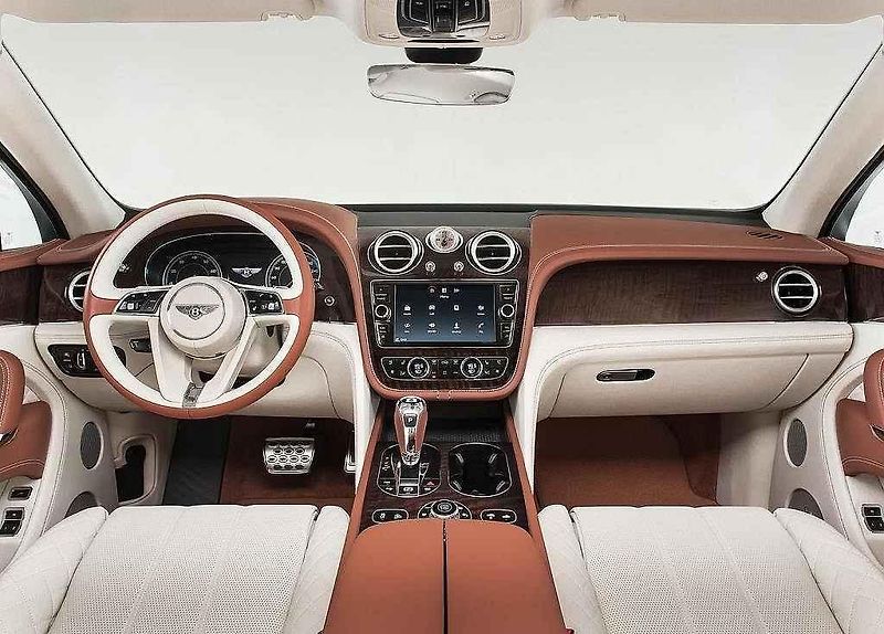 Bentley Bentayga.