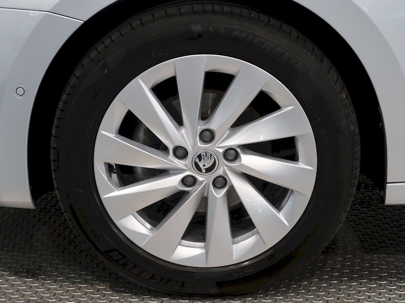 Škoda Octavia (2025) TOP SELECTION 2.0TDI 110KW DSG - fotka 12 z 42