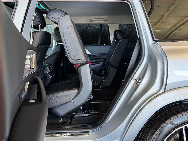 Mercedes-Benz GLS (2024) 350 d 4MATIC - fotka 22 z 24