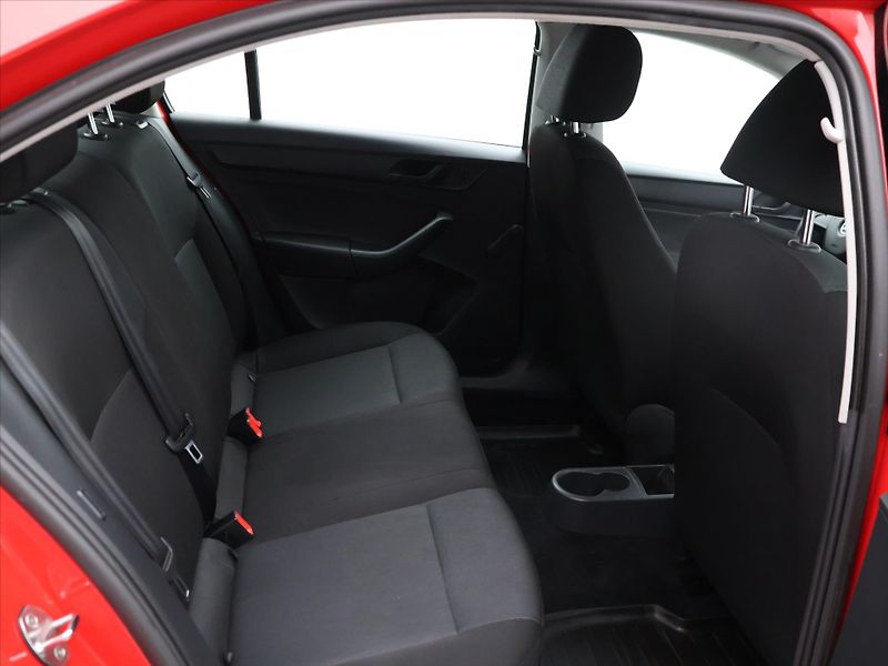 Škoda Rapid 1,2 TSI Klima Tažné CZ 1.Maj - fotka 12 z 25