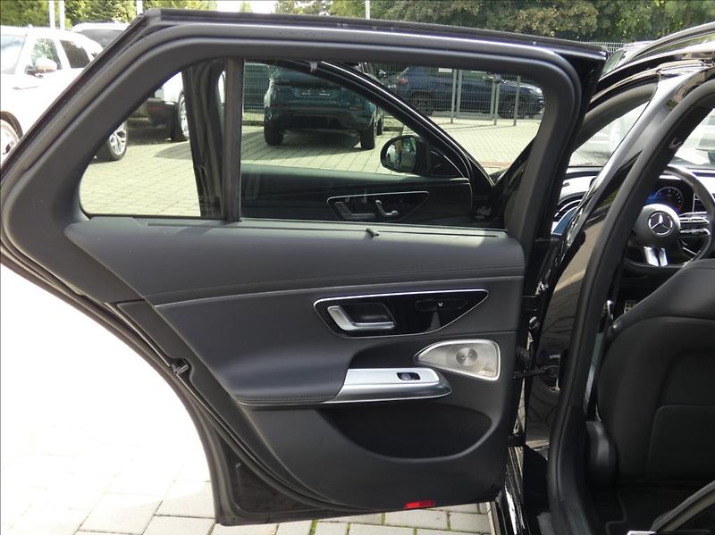 Mercedes-Benz Třídy E 2,0 300de 4M,1Maj, ČR, DPH - fotka 31 z 50
