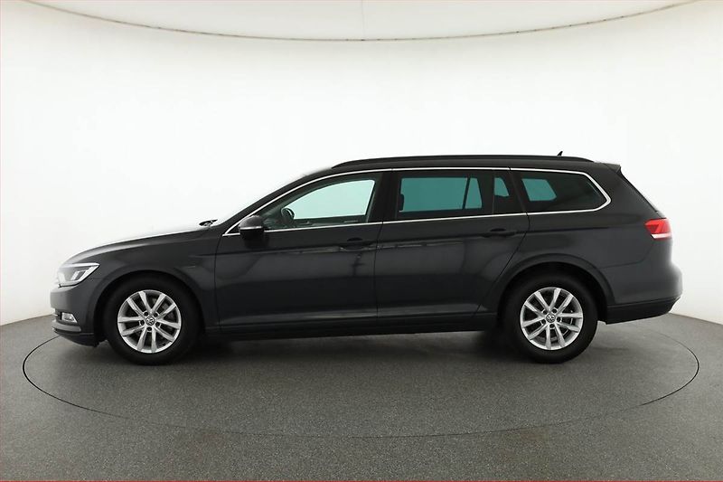 Volkswagen Passat (2017) Comfortline 2.0 TDI - fotka 3 z 19