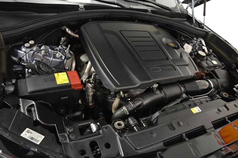 Land Rover Range Rover Velar (2022) P400e Plug in Hybrid 4x4 - fotka 46 z 67
