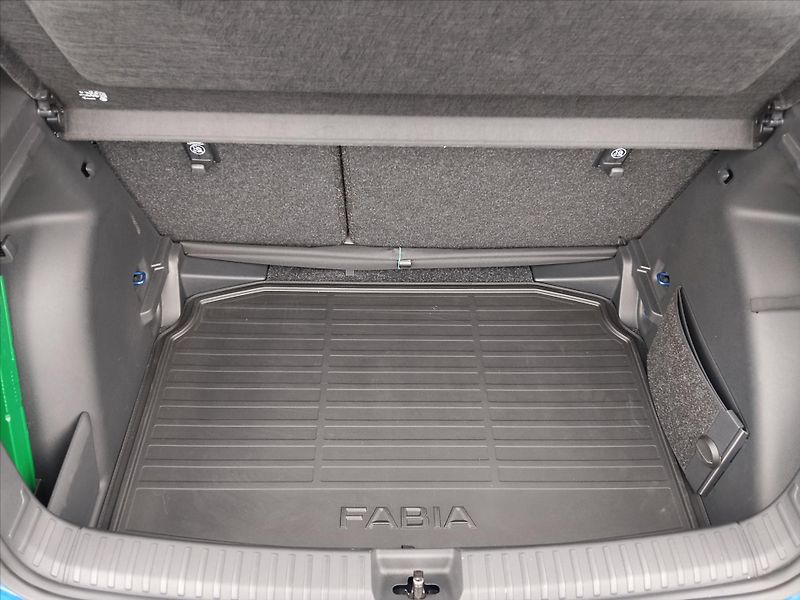 Škoda Fabia 1,0   Top Selection 1.0 TSI 85 - fotka 25 z 29