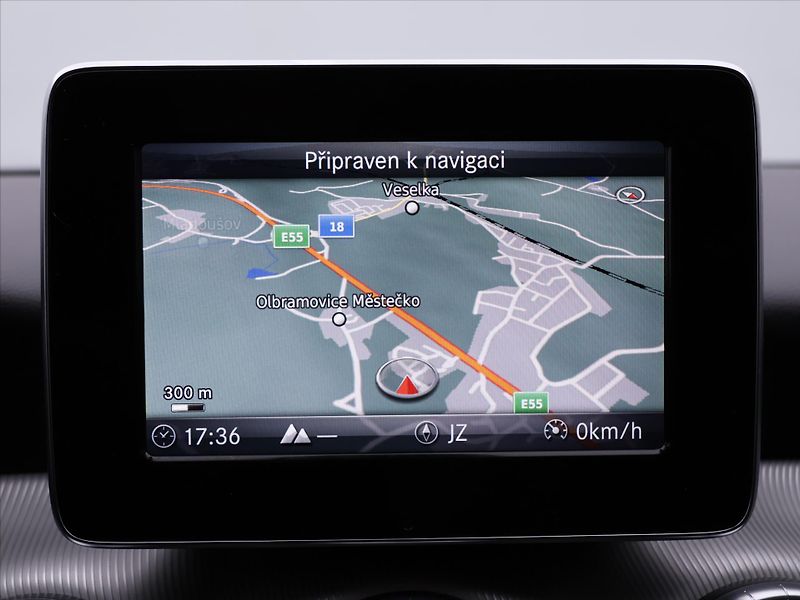 Mercedes-Benz CLA 2,0 250 155kW 4Matic Xenon - fotka 26 z 39