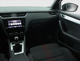 Škoda Octavia (2020) 1.5 TSI, Navi, Tempomat - náhled 8