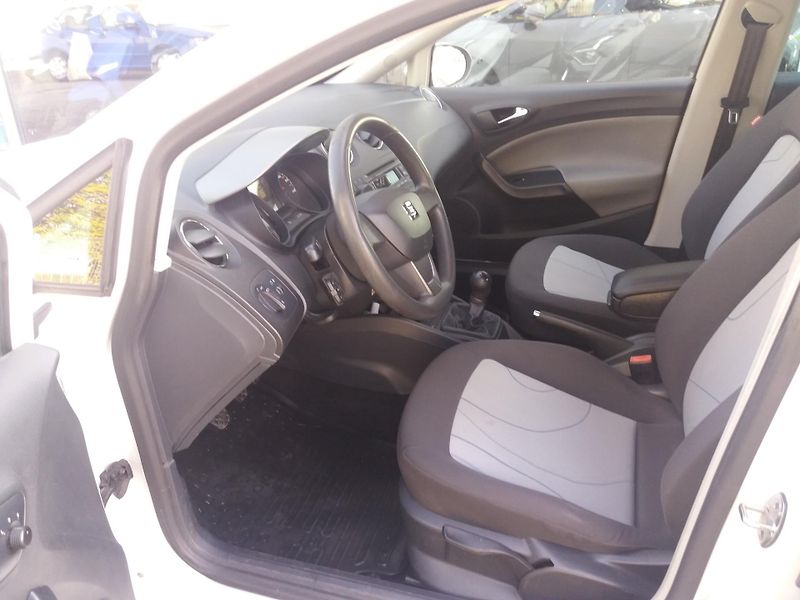 Seat Ibiza 1.2TSi,63kW,ESP,DIG.KLIM, - fotka 11 z 17