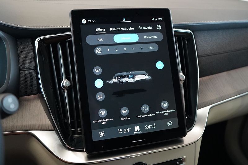 Volvo XC90 B5 PLUS Bright, Vzduch, 360° - fotka 28 z 50