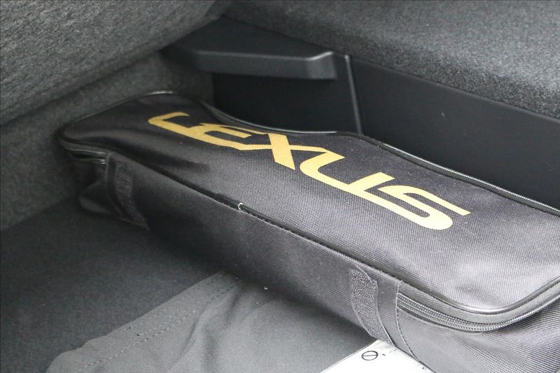 Lexus UX 250h 2,0 HEV, DSG, 1.Maj.  UX - fotka 55 z 64