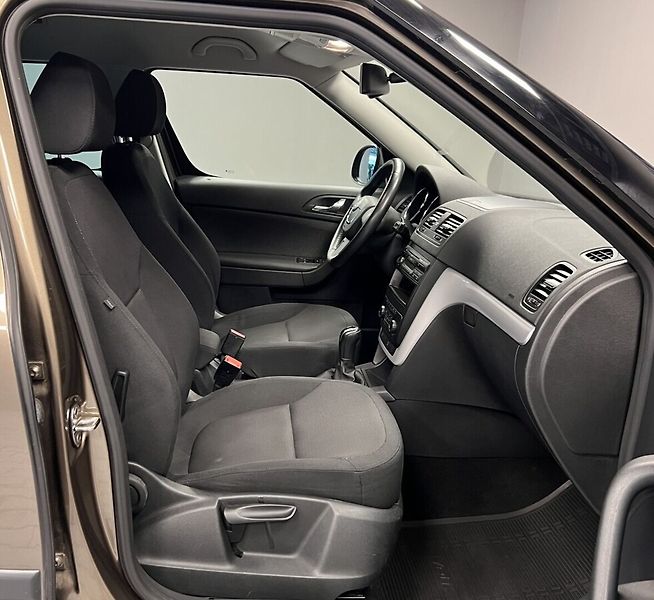 Škoda Yeti 1.4 TSI AMBITION - fotka 8 z 15