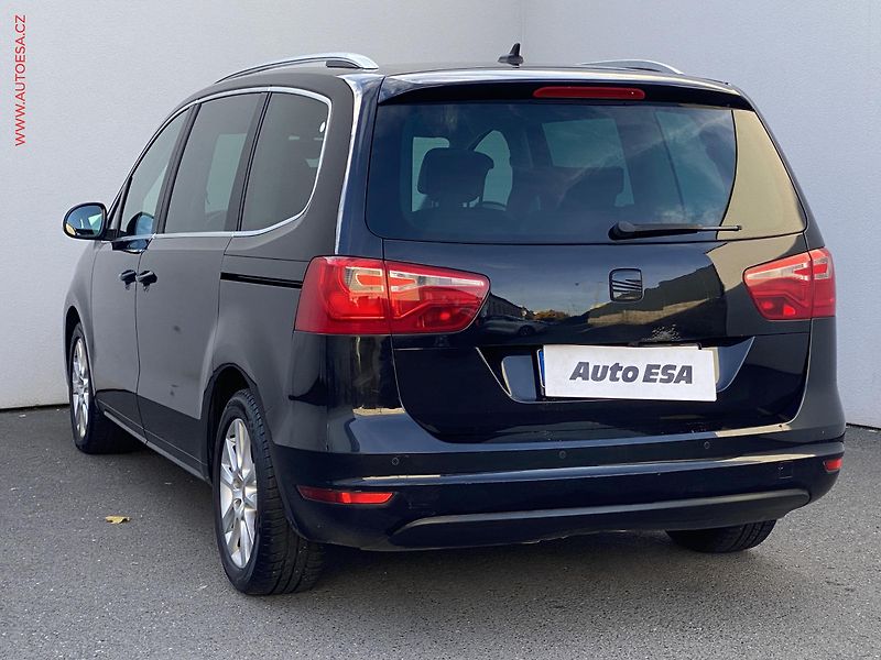 Seat Alhambra (2011) 2.0TDi, Style, DSG, bixen - fotka 6 z 21