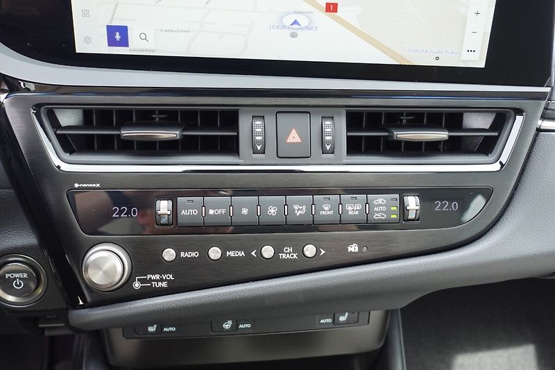 Lexus ES 300h ES300h LIMITED EDITION - fotka 24 z 41