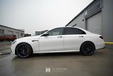 Mercedes-Benz Třídy E (2022) AMG E63 S 4MATIC 450kW - náhled 12