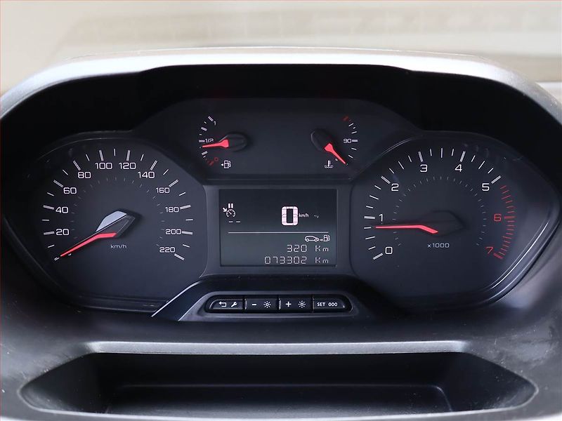 Peugeot Partner (2020) 1.5 BlueHDi, ČR - fotka 8 z 15