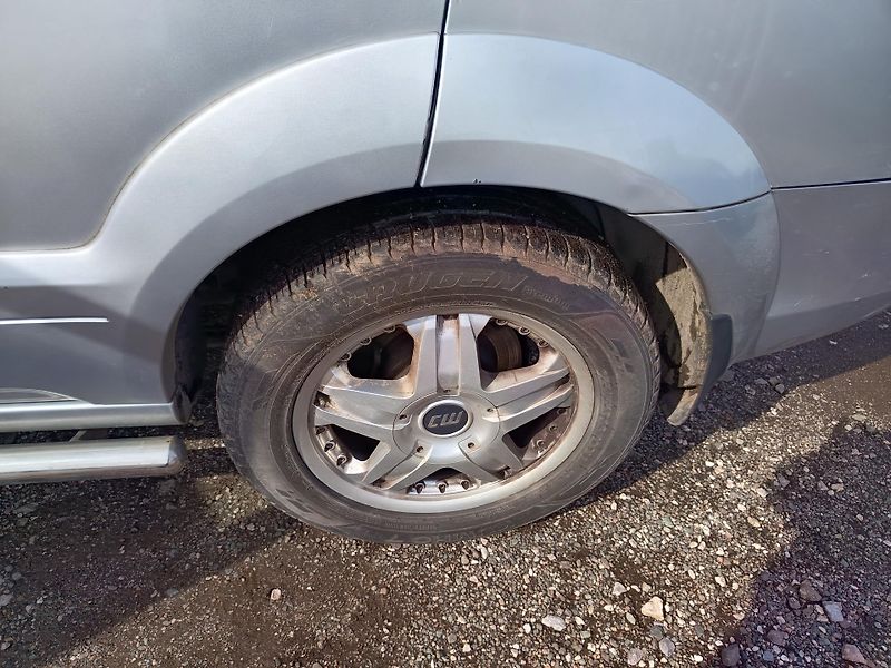 Kia Sorento (2007) 2.5 VGT tažné na 3t. - fotka 40 z 46