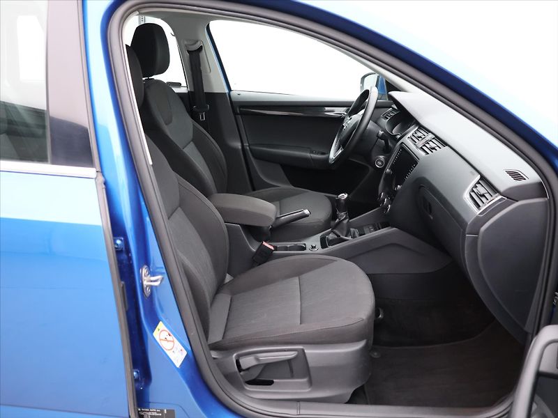 Škoda Octavia 2,0 TDI 110kW Style CZ - fotka 12 z 31