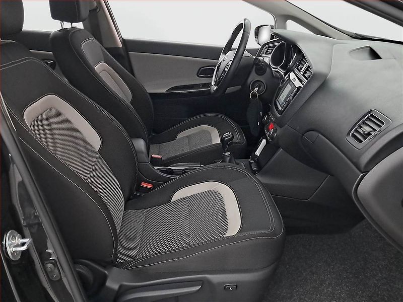 Kia Ceed (2017) 1.6 GDI, Serv.kniha, Navi - fotka 9 z 20