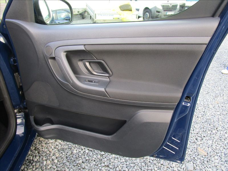 Škoda Roomster 1.4i 16V Ambition, aut Klima - fotka 24 z 48