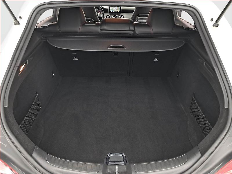 Mercedes-Benz CLA (2015) 180, Kůže, Navi, Bi-Xenony - fotka 14 z 18