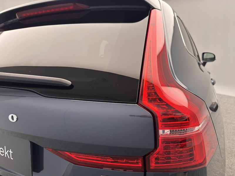 Volvo XC60 B4 AWD BRIGHT PLUS CZ 1.maj - fotka 24 z 51