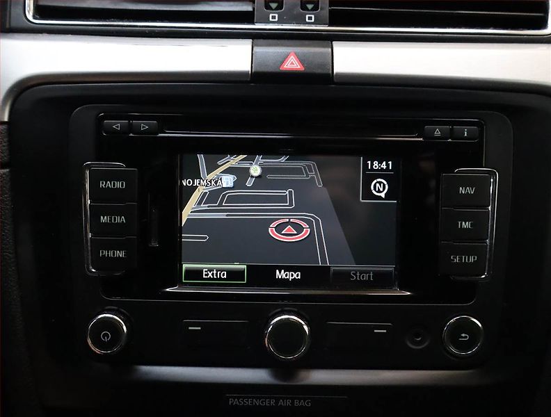 Škoda Superb (2015) Style 2.0 TDI, Navi, Xenony - fotka 13 z 22