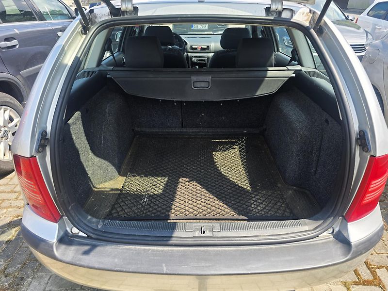 Škoda Octavia 1.6 MPI 75 KW TOUR ČR - fotka 7 z 9