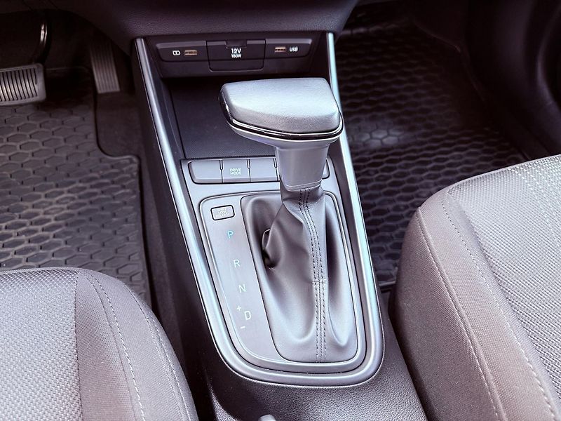 Hyundai Bayon 1.0 T-GDi Comfort Aut., ČR - fotka 20 z 24