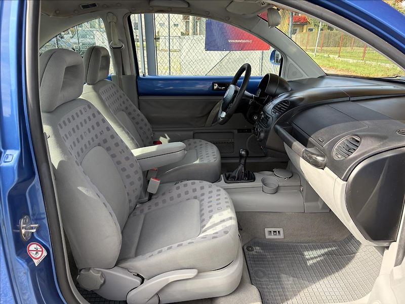 Volkswagen New Beetle 1,9 TDi 66 kW  Klima,VyhřSedad - fotka 20 z 32