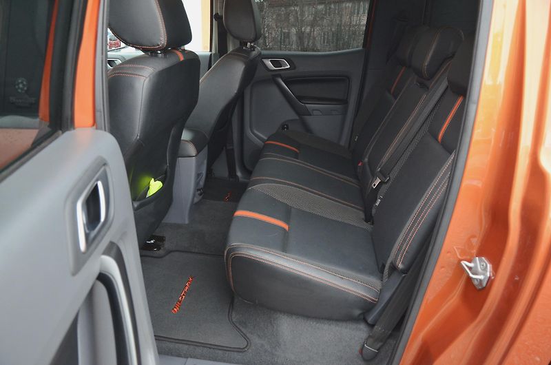 Ford Ranger (2012) Wildtrak 3.2 TDCi 4x4 TAŽNÉ ČR - fotka 13 z 37