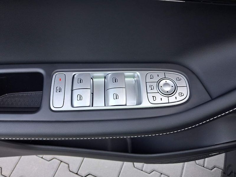Omoda 5 (2026) Premium 1.5 tGDI HEV - fotka 13 z 26