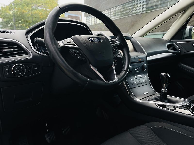 Ford S-MAX 2.0TDCi MANUÁL SERVISKA TAŽNÉ - fotka 28 z 49