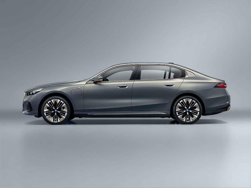 BMW řady 5 v prodloužené verzi pro Čínu