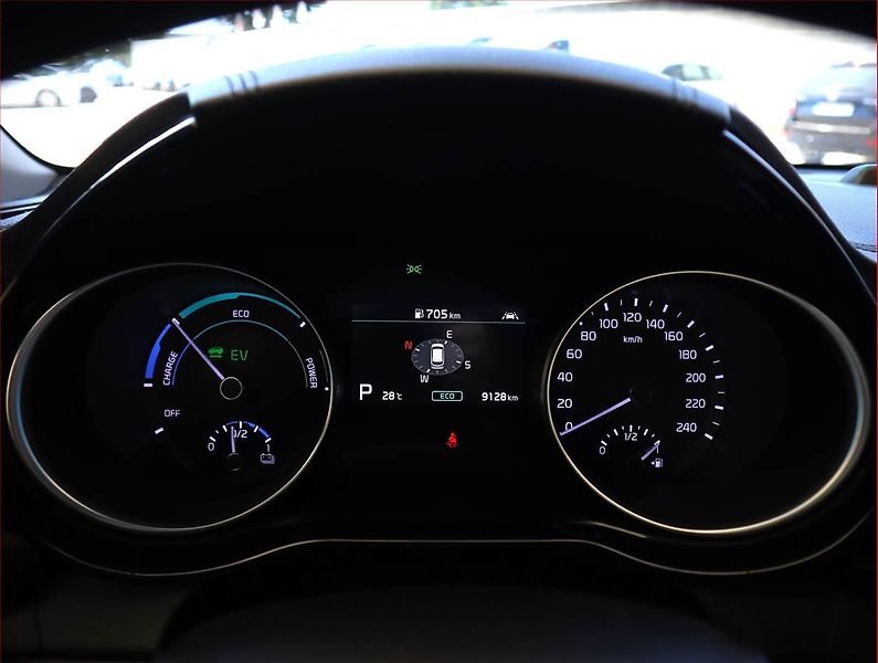 Kia Ceed (2021) Gold 1.6 GDI plug-in, Automat - fotka 11 z 27