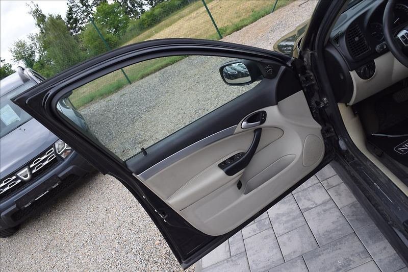 Saab 9-3 1,9 TID 110KW AUTOMAT 2XKOLA - fotka 27 z 47