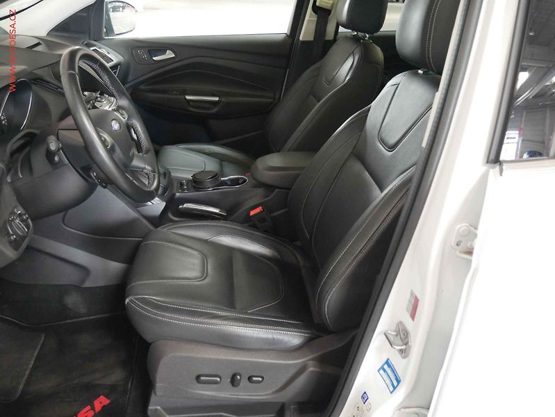 Ford Kuga (2016) 2.0 TDCi 4x4, Individual, AT - fotka 9 z 22