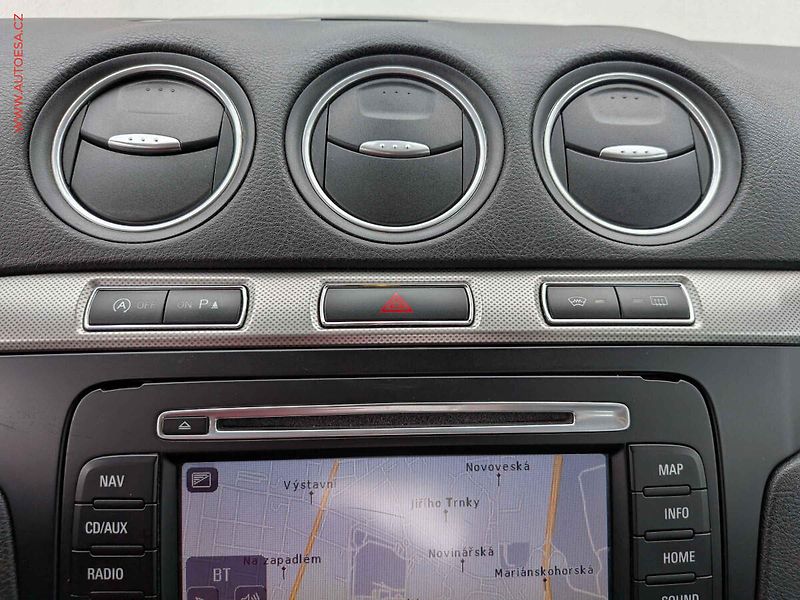 Ford Galaxy (2011) 1.6TDCi, AC - fotka 15 z 16